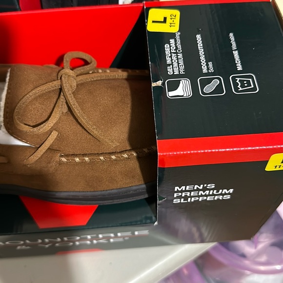 COPY - NIB Roundtree Men’s Premium Slippers Chestnut  size L 11-12 Indoor/Ou… - Picture 2 of 5